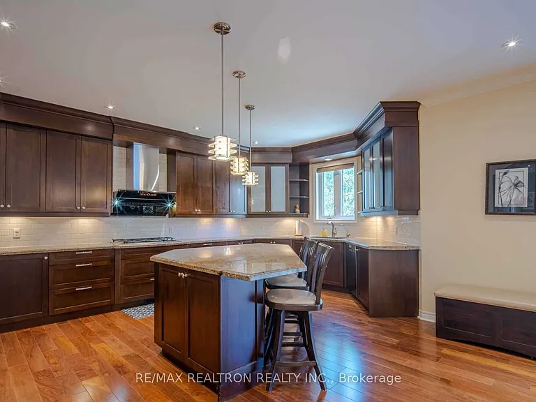 18 Ravine Edge Dr — Photo 6