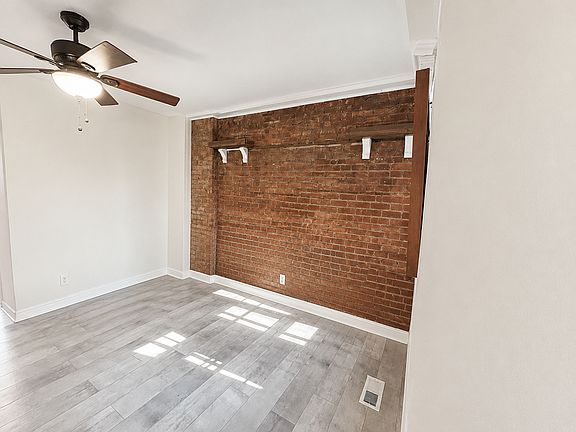 4th image of 93 Grant Ave Unit 1