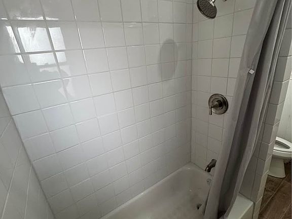 4th image of 2126 S Lawndale Ave Unit 1