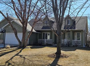 16567 Gunflint Trl, Lakeville, MN 55044