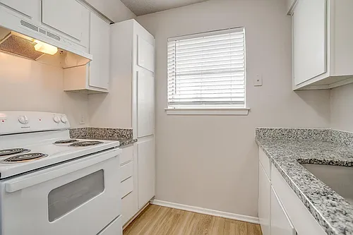 Floor plan 338 W Mustang