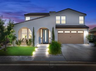 958 Groveland Ave W, Madera, CA 93636