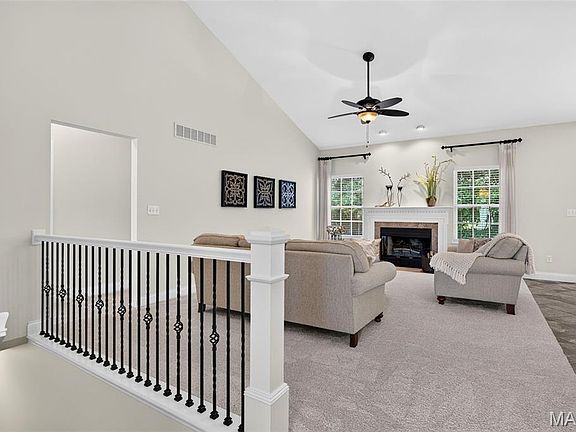 4th image of 130 Miranda Ct