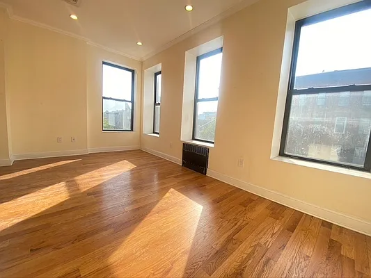 Rented by Silver Line Realty Group NY LLC | media 9