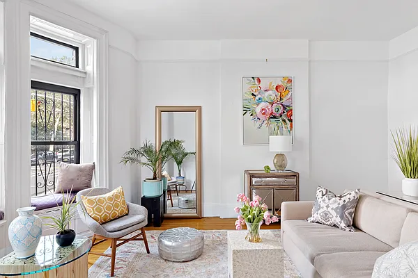 Sold by Compass | media 2