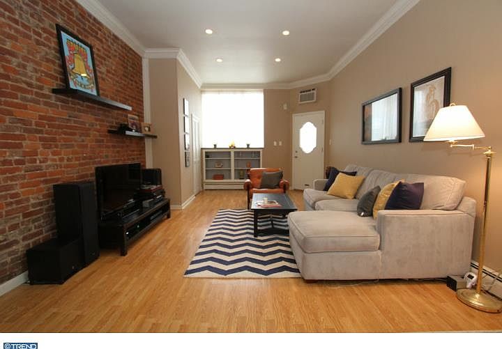 1st image of 4461 Richmond St