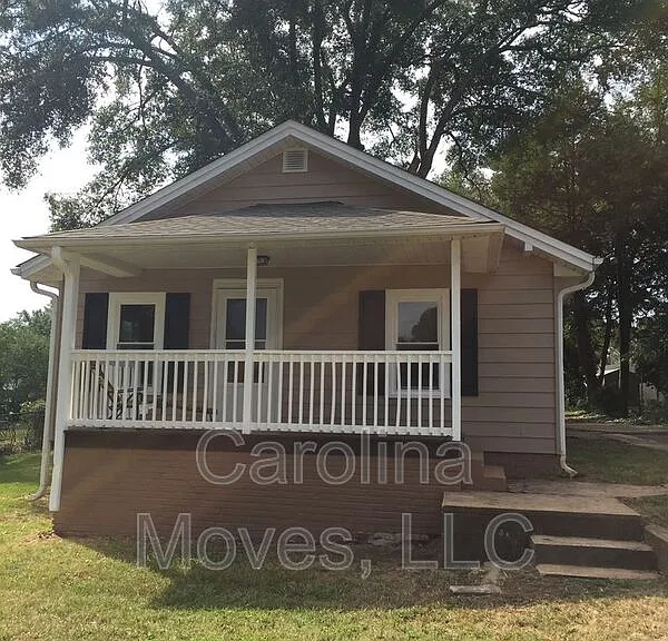 403 McCrary St — Photo 2