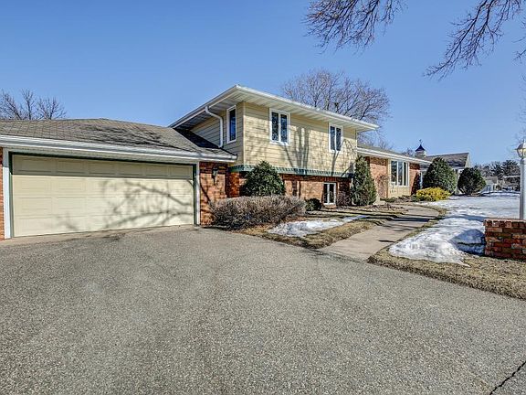 2nd image of 769 Upper Colonial Dr