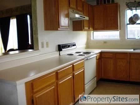 2nd image of 2340 Woodvine Ct
