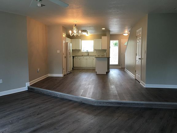 3rd image of 234 Pelican Pl Unit 4