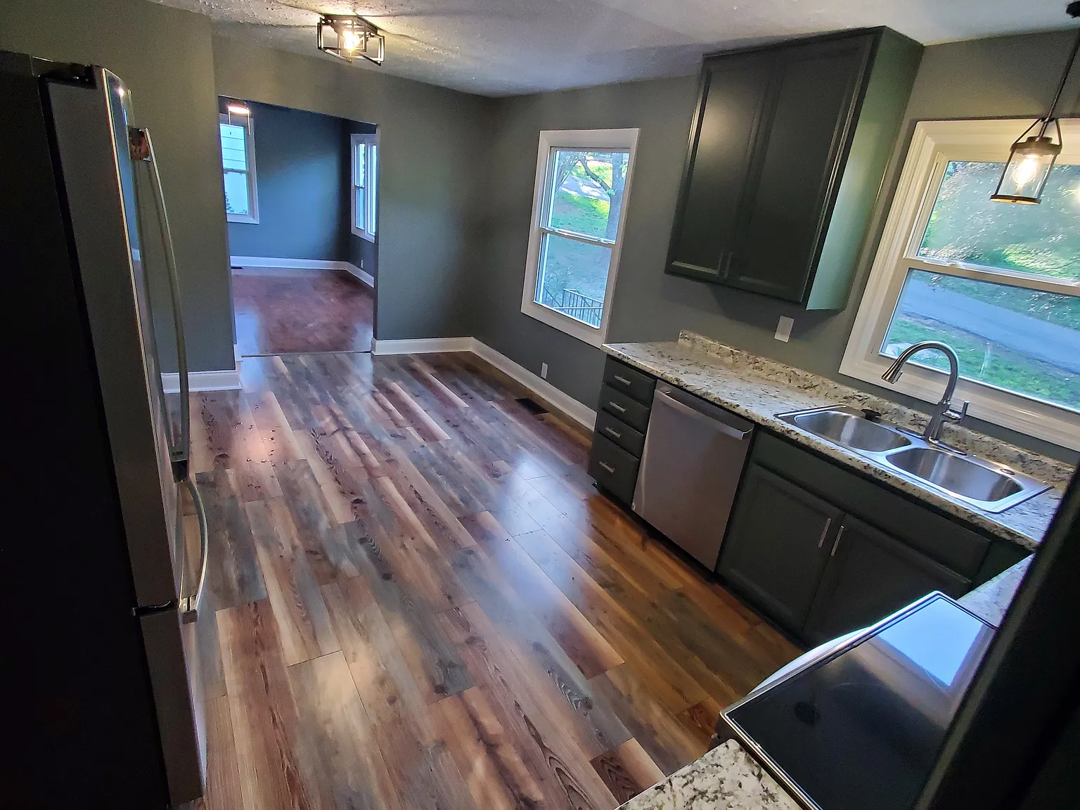 2 bed, 875 sqft, $1,750 — Photo 2