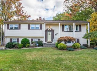 24 Hampton Ter, Wayne, NJ 07470