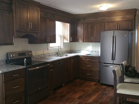 New kitchen and appliances