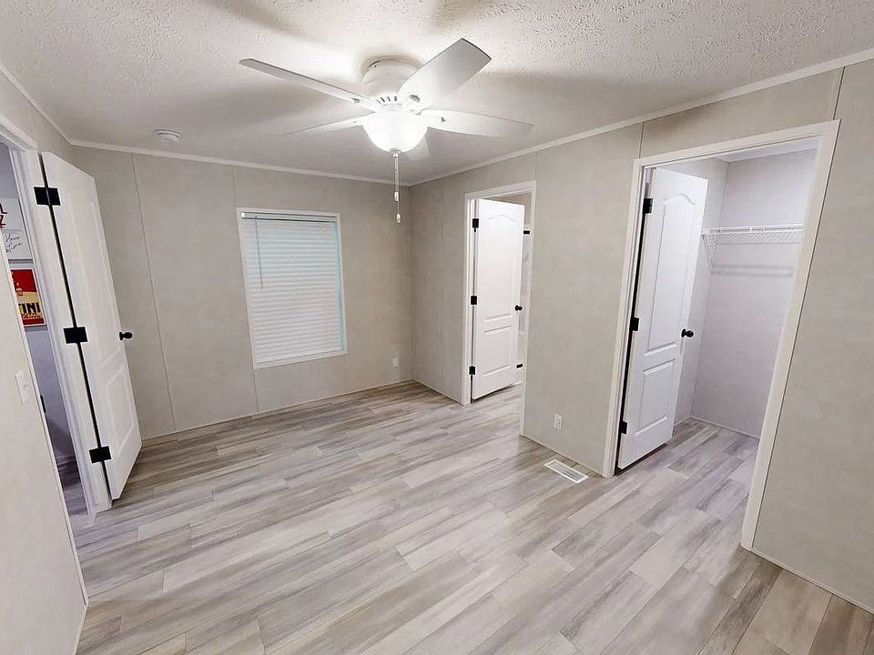 1st image of 321 25th Ave E #321E