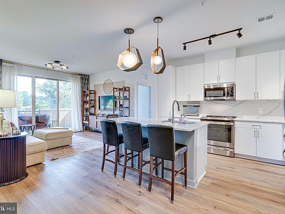 3rd image of 10755 Fairgrounds Dr Unit 128