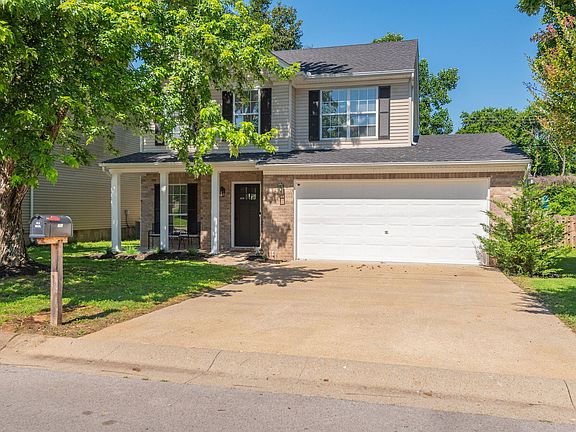 3rd image of 705 Sweetwater Cir