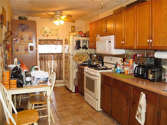 5th image of 1102 Anita St