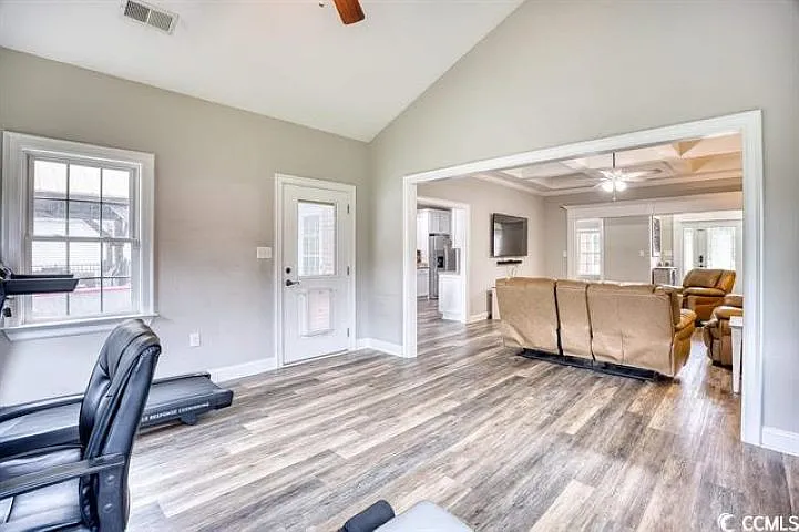 16 Smith Blvd — Photo 11