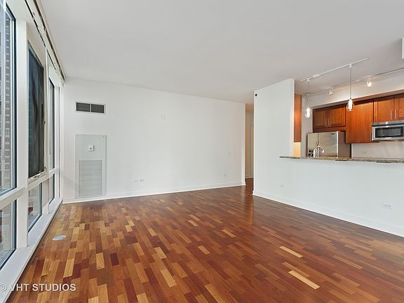 4th image of 505 N McClurg Ct APT 1006