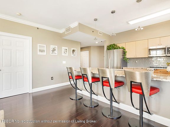4th image of 616 Clearwater Park Rd APT 412