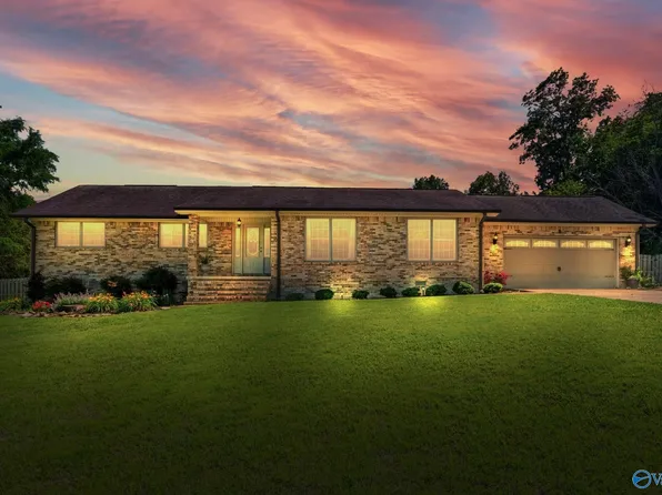 301 Payton Trl, Fayetteville, TN 37334