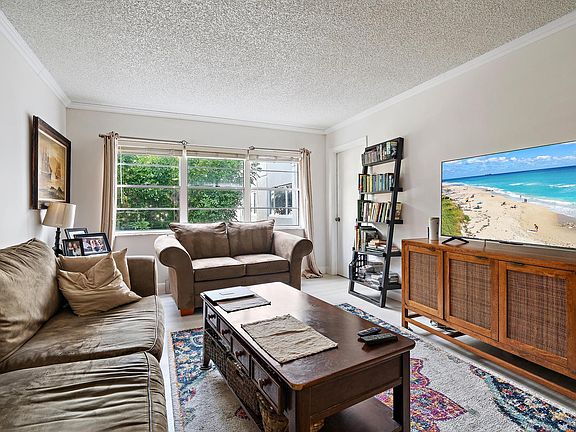 2nd image of 1516 S Lakeside Drive #207