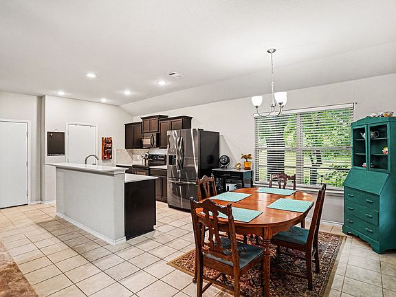 5th image of 1327 Lanius St