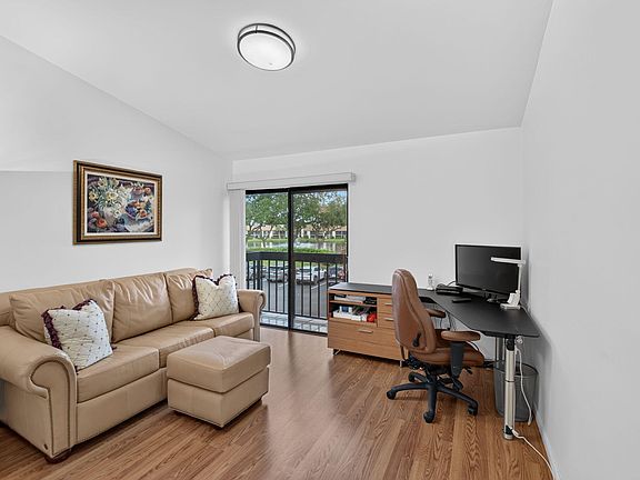 5th image of 5086 Golfview Court #1622
