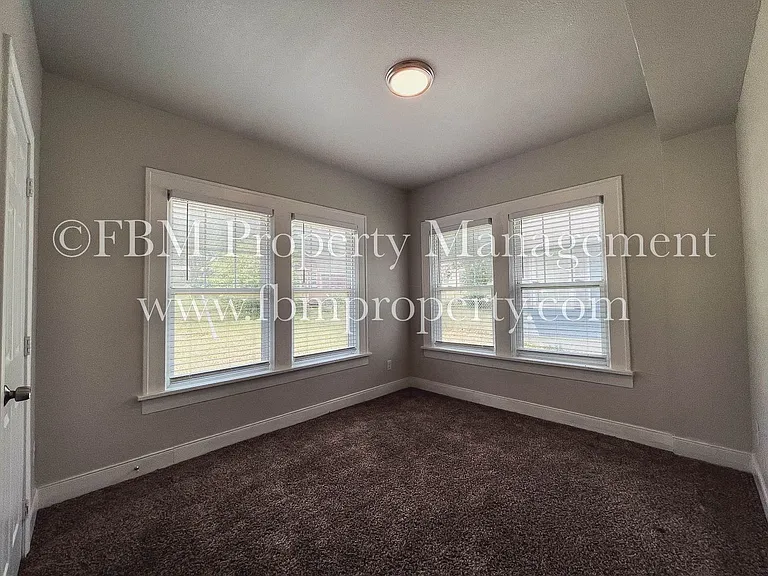 104 Sunset Cir — Photo 11