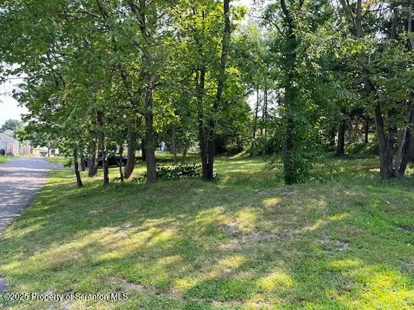 702 Connell St, Scranton, PA 18505