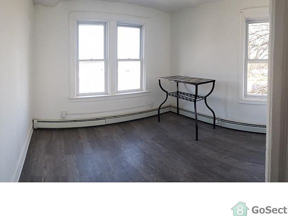 3rd image of 3372 Richmond Ter Floor 2