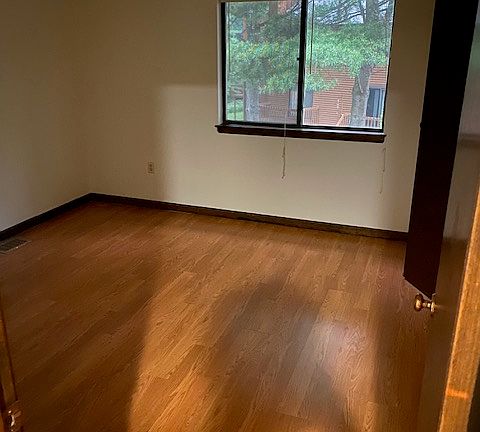 3rd image of 150 Burritt St Unit 6B