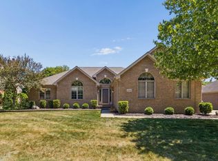 52688 Clinton Oak Ln, Shelby Township, MI 48316