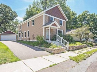 117 Greeley St N, Stillwater, MN 55082