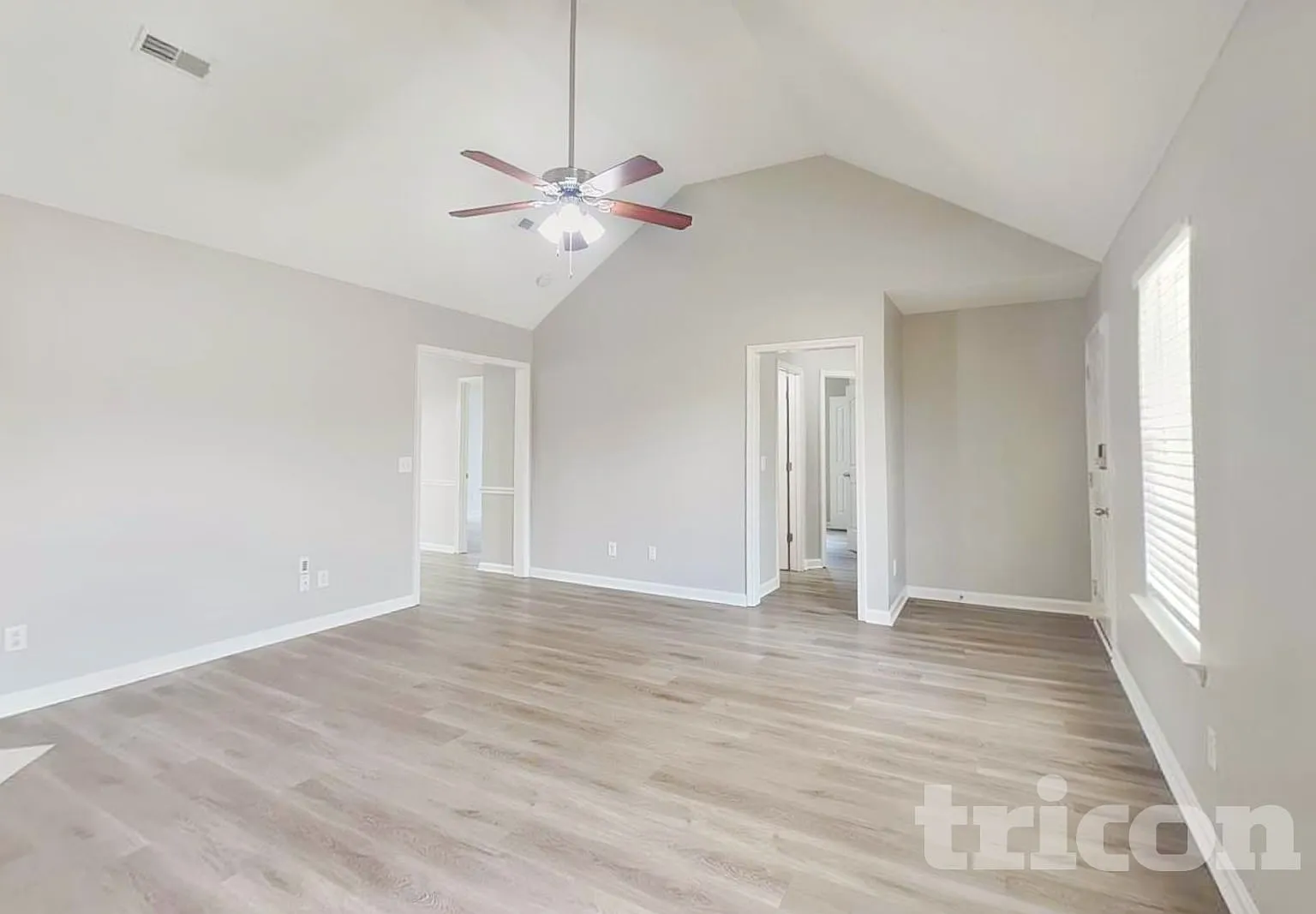 2121 Montgomery Lane La Vergne TN — Photo 3