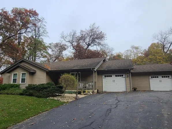 742 E Spring Creek Rd, Oregon, IL 61061