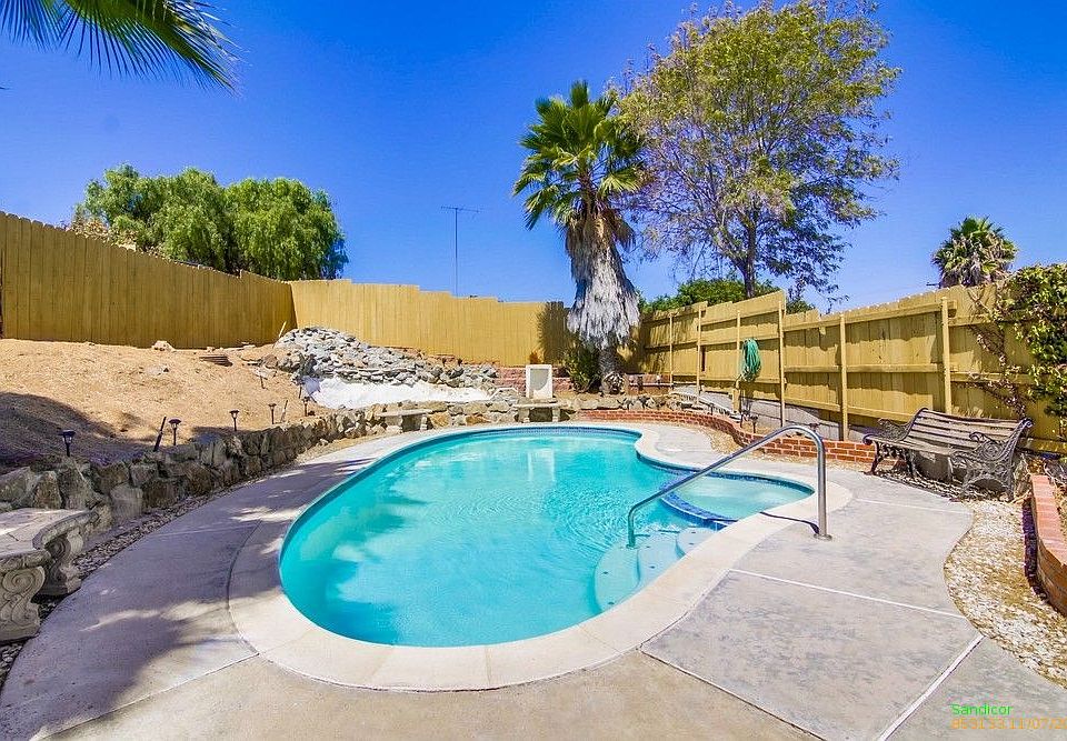 1st image of 2582 Calle Tres Lomas
