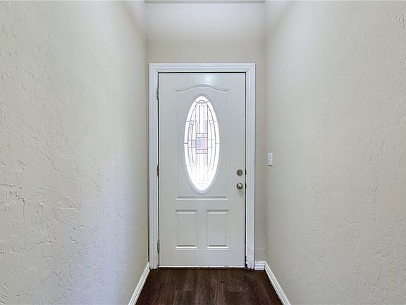2nd image of 2175 Houston Ave