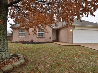 4651 W Meadowlark St, Battlefield, MO 65619