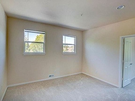 5th image of 9045 161st Pl NE