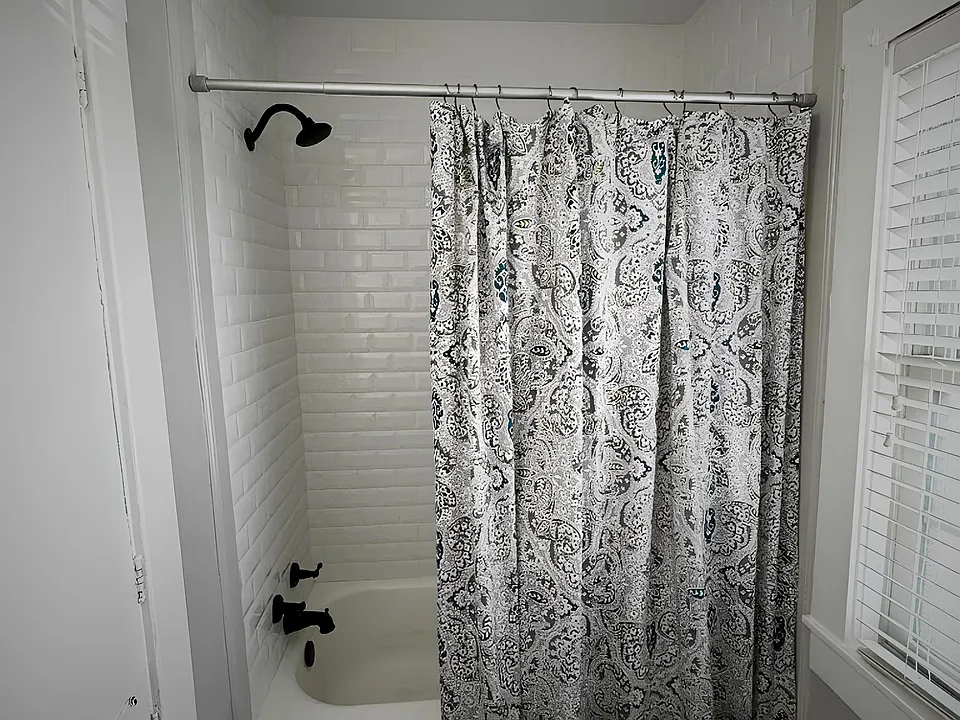 317 De Soto St #2