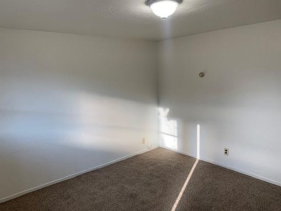 3rd image of 1445 G St APT A