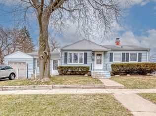 1100 Shuler St, Elgin, IL 60123