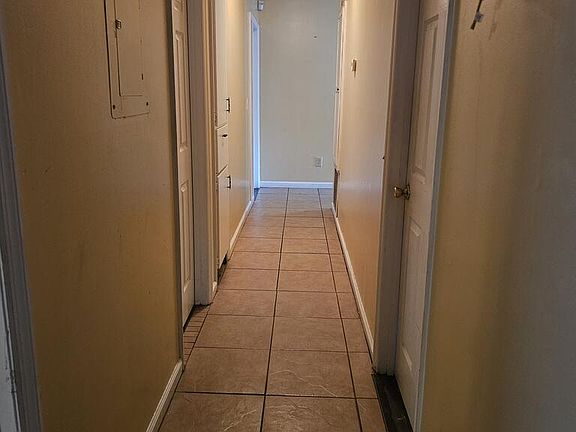 3rd image of 5108 Stone Gate Dr