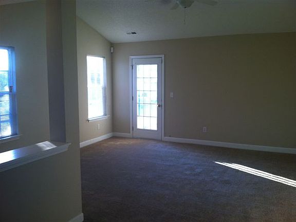 3rd image of 11301 Silver Glen Ln