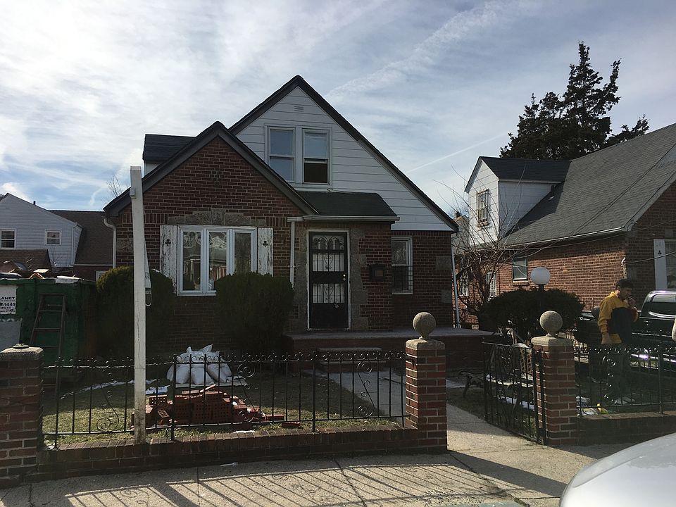 1st image of 11612 196th St #House