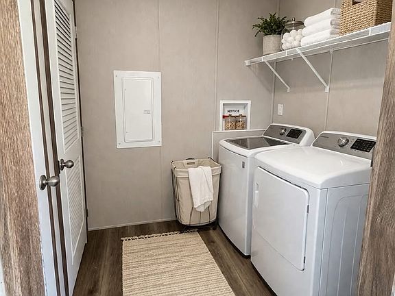 4th image of 3120 SE 10th Ave #3