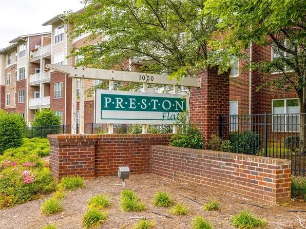 1000 E Woodlawn Rd APT 418, Charlotte, NC 28209
