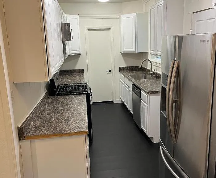 1515 W Woodard St — Photo 8