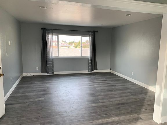 4th image of 16419 S Saint Andrews Pl APT C